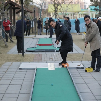 探索迷你高球，點亮團隊之夜：遠望谷迷高國際球場引領企業年會團建新篇章！