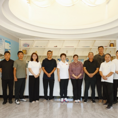 天津市北辰區西堤頭鎮副鎮長楊蓓一行 蒞臨蘇州智擊體育考察調研